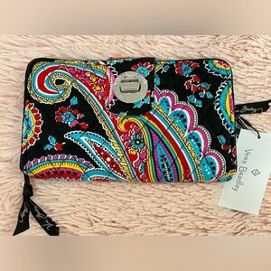 VERA BRADLEY Zip Around Wallet, RARE Beautiful Parisian Paisley Print. NWT